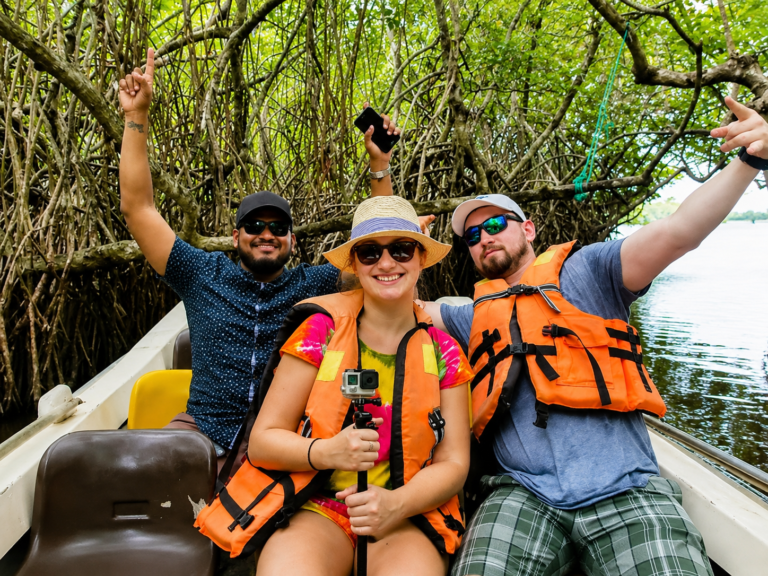Madu Ganga Boat Tours