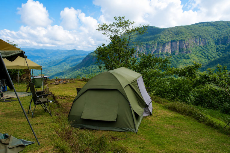 Camping Knuckles Mountain Range