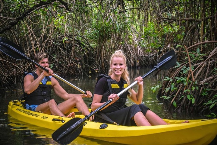 Kayaking Madu Ganga Tour